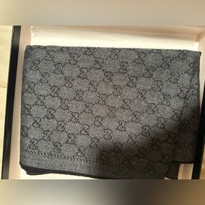 Gucci Scarf - Grey / Black lettering